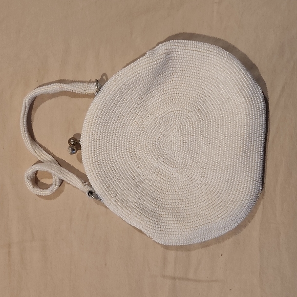 White beaded vintage mini bag with flower motif - Picture 2 of 5